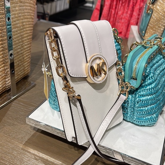 MICHAEL KORS CARMEN SMALL FAUX LEATHER PHONE CROSSBODY BAG - Picture 14 of 16